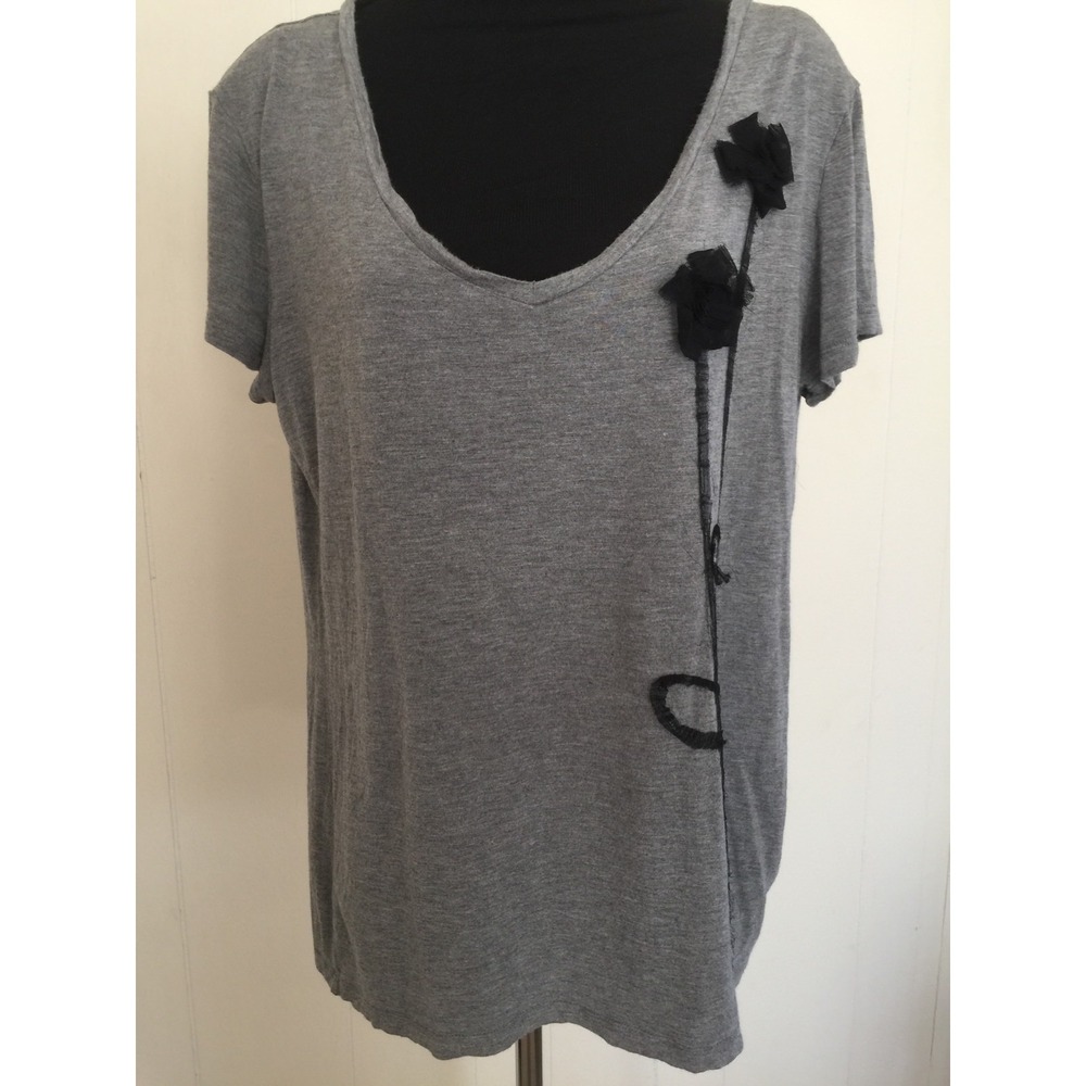 Bisou Bisou Michele Bombot‎ Gray Flower Detail Rayon V-neck Shirt Blouse XL